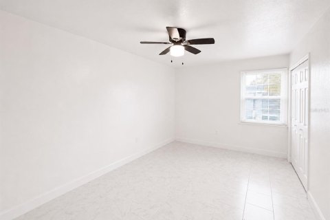 Condo in Orlando, Florida, 3 bedrooms № 2120303 - photo 7