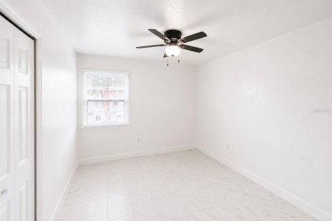 Condo in Orlando, Florida, 3 bedrooms № 2120303 - photo 8