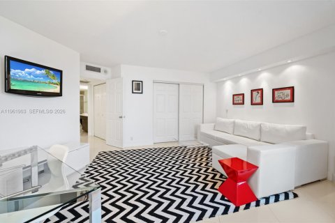 Copropriété à louer à Aventura, Floride: 2 chambres, 125.7 m2 № 2024679 - photo 16