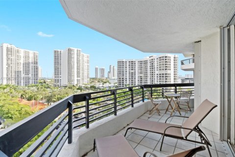 Copropriété à louer à Aventura, Floride: 2 chambres, 125.7 m2 № 2024679 - photo 25