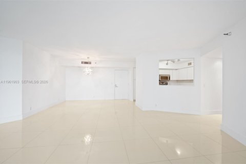 Copropriété à louer à Aventura, Floride: 2 chambres, 125.7 m2 № 2024679 - photo 9