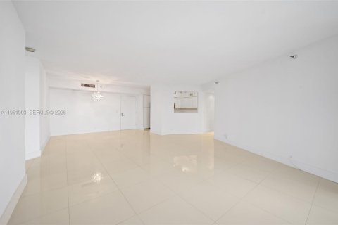 Copropriété à louer à Aventura, Floride: 2 chambres, 125.7 m2 № 2024679 - photo 10