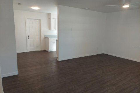 Casa en venta en Edgewater, Florida, 3 dormitorios, 125.42 m2 № 2157362 - foto 8