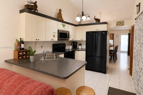 Купить виллу или дом в Хайалиа, Флорида 3 спальни, 118.36м2, № 2254010 - фото 7