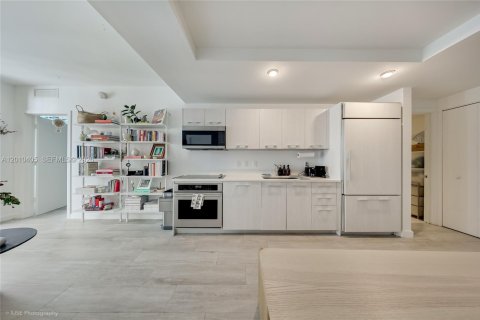 Купить кондоминиум в Майами, Флорида 1 спальня, 63.55м2, № 2090819 - фото 2