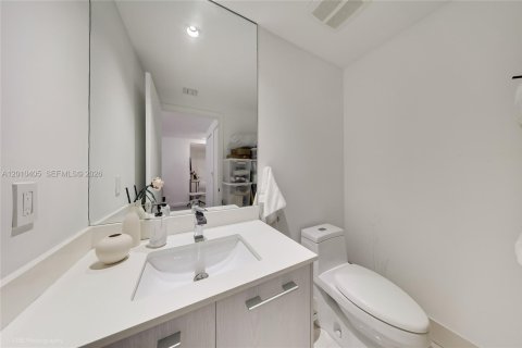 Купить кондоминиум в Майами, Флорида 1 спальня, 63.55м2, № 2090819 - фото 12
