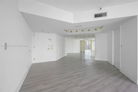 Купить кондоминиум в Авентура, Флорида 2 спальни, 141.4м2, № 1939611 - фото 13