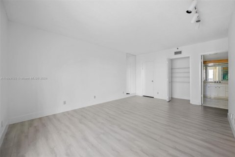 Купить кондоминиум в Авентура, Флорида 2 спальни, 141.4м2, № 1939611 - фото 12