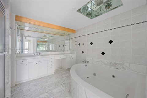 Купить кондоминиум в Авентура, Флорида 2 спальни, 141.4м2, № 1939611 - фото 20