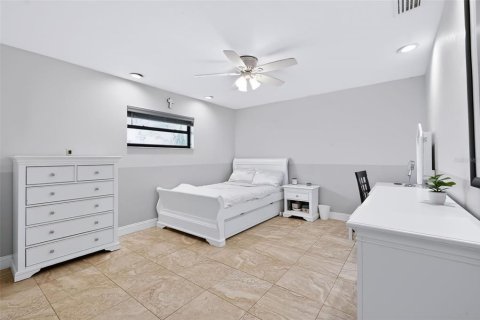 Villa ou maison à vendre à Saint Petersburg, Floride: 4 chambres, 271.55 m2 № 2431812 - photo 29