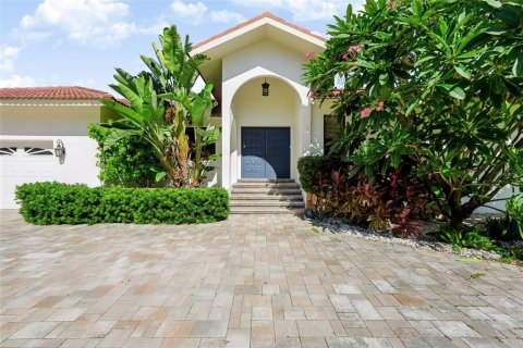 Villa ou maison à vendre à Saint Petersburg, Floride: 4 chambres, 271.55 m2 № 2431812 - photo 7