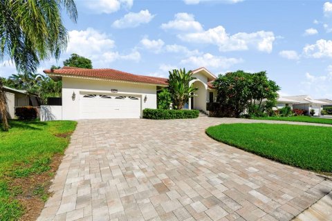 Villa ou maison à vendre à Saint Petersburg, Floride: 4 chambres, 271.55 m2 № 2431812 - photo 4
