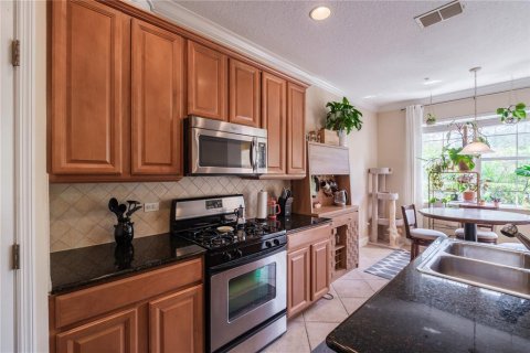 Townhouse in Four Corners, Florida 3 bedrooms, 156.63 sq.m. № 2116223 - photo 6