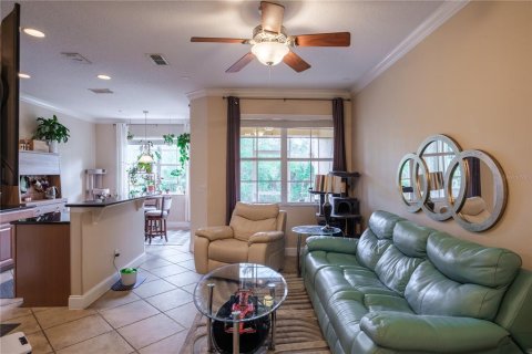 Townhouse in Four Corners, Florida 3 bedrooms, 156.63 sq.m. № 2116223 - photo 4