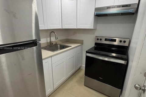 Снять в аренду кондоминиум в Помпано-Бич, Флорида 2 спальни, 87.24м2, № 2055689 - фото 5