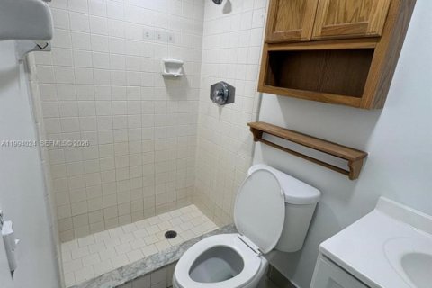 Снять в аренду кондоминиум в Помпано-Бич, Флорида 2 спальни, 87.24м2, № 2055689 - фото 8