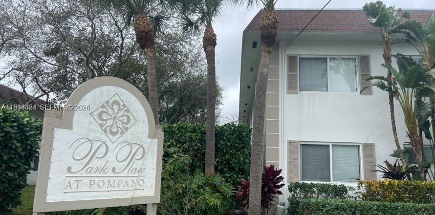 Кондоминиум с 2 спальнями в Помпано-Бич, Флорида № 2055689
