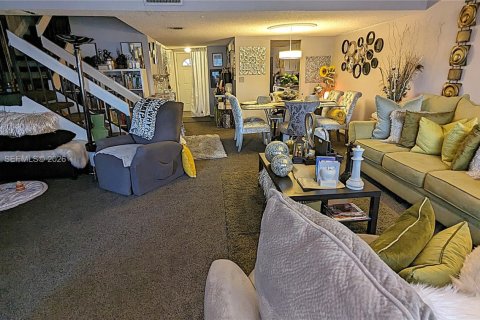 Condominio en venta en Lauderhill, Florida, 3 dormitorios, 195.09 m2 № 2044117 - foto 9