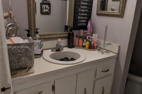 Condominio en venta en Lauderhill, Florida, 3 dormitorios, 195.09 m2 № 2044117 - foto 12