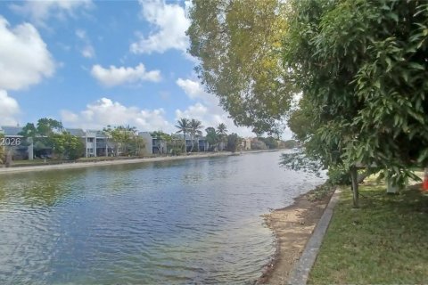 Condominio en venta en Lauderhill, Florida, 3 dormitorios, 195.09 m2 № 2044117 - foto 5