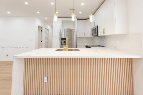 Villa ou maison à vendre à North Lauderdale, Floride: 4 chambres, 105.17 m2 № 1953807 - photo 8