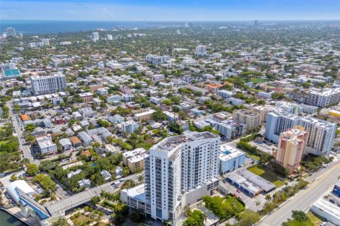 Condo in Miami, Florida, 2 bedrooms  № 1790866 - photo 11