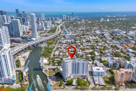 Condo in Miami, Florida, 2 bedrooms  № 1790866 - photo 10