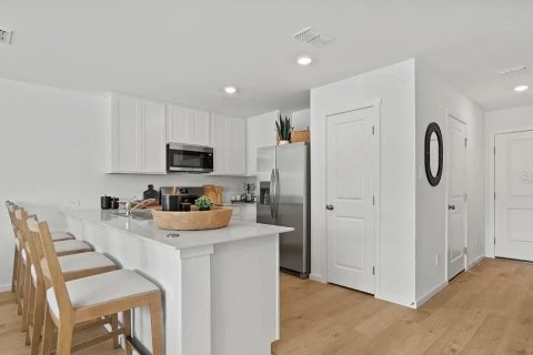 Touwnhouse à louer à Haines City, Floride: 3 chambres, 128.76 m2 № 2377952 - photo 3
