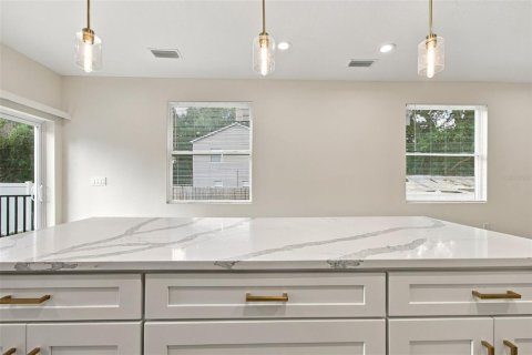 Casa en venta en Tampa, Florida, 3 dormitorios, 161.93 m2 № 2383741 - foto 4