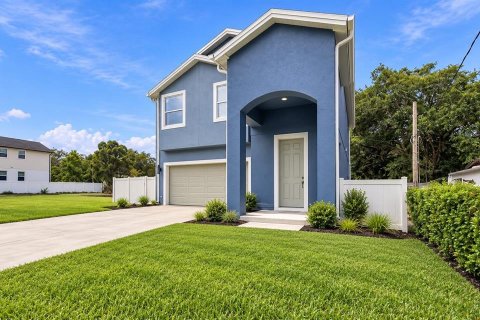 Casa en venta en Tampa, Florida, 3 dormitorios, 161.93 m2 № 2383741 - foto 2