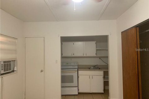 Appartement à louer à North Port, Floride: 37.16 m2 № 1915171 - photo 3