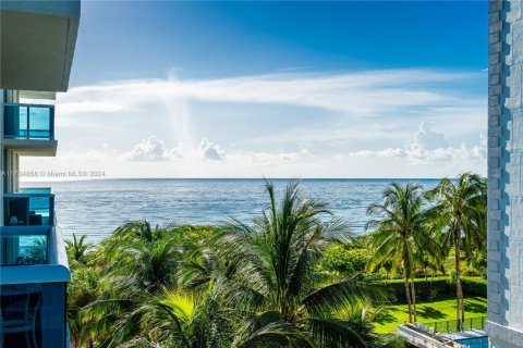 Copropriété à louer à Surfside, Floride: 1 chambre, 67.54 m2 № 1932070 - photo 11