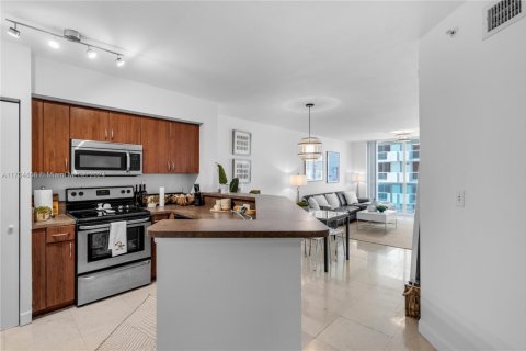 Copropriété à louer à Surfside, Floride: 1 chambre, 67.54 m2 № 1932070 - photo 18