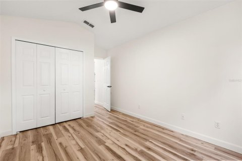 House in Clermont, Florida 2 bedrooms, 154.31 sq.m. № 2377805 - photo 18