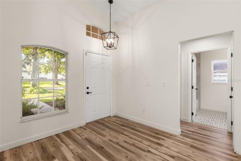House in Clermont, Florida 2 bedrooms, 154.31 sq.m. № 2377805 - photo 10