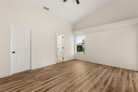 House in Clermont, Florida 2 bedrooms, 154.31 sq.m. № 2377805 - photo 26