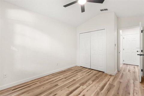 House in Clermont, Florida 2 bedrooms, 154.31 sq.m. № 2377805 - photo 19
