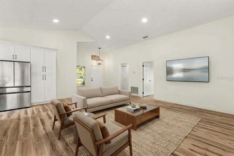 House in Clermont, Florida 2 bedrooms, 154.31 sq.m. № 2377805 - photo 7