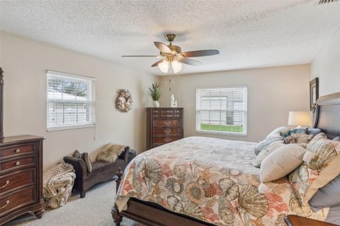 House in Lake Wales, Florida 3 bedrooms, 154.22 sq.m. № 2202465 - photo 18