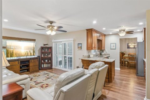 House in Lake Wales, Florida 3 bedrooms, 154.22 sq.m. № 2202465 - photo 15