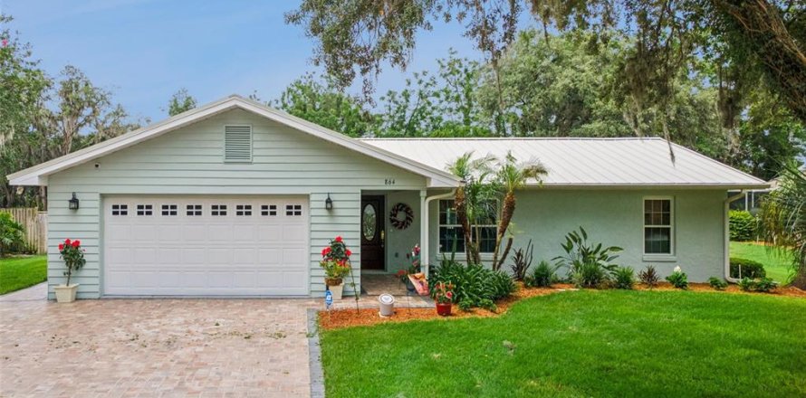 House in Lake Wales, Florida 3 bedrooms, 154.22 sq.m. № 2202465