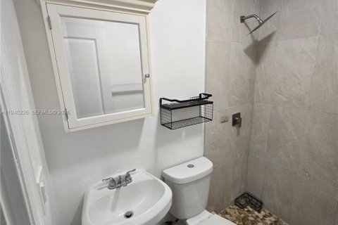 Immobilier commercial à louer à Opa-locka, Floride: 1 chambre, 37.16 m2 № 1997185 - photo 7