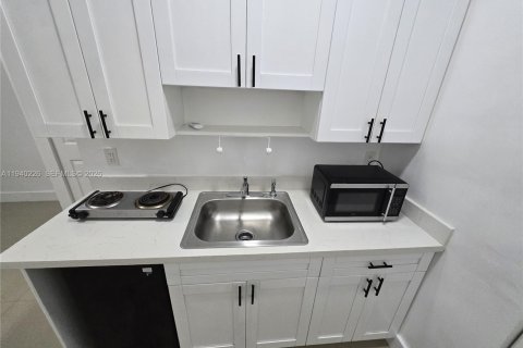 Immobilier commercial à louer à Opa-locka, Floride: 1 chambre, 37.16 m2 № 1997185 - photo 5