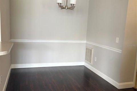 Condo in Orlando, Florida, 2 bedrooms № 2198577 - photo 10