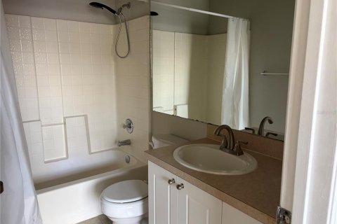 Condo in Orlando, Florida, 2 bedrooms № 2198577 - photo 21
