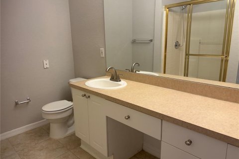 Condo in Orlando, Florida, 2 bedrooms № 2198577 - photo 16