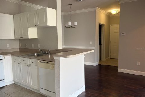 Condo in Orlando, Florida, 2 bedrooms № 2198577 - photo 5