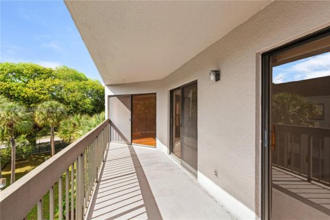 Copropriété à louer à Miami, Floride: 2 chambres, 87.24 m2 № 1999960 - photo 27