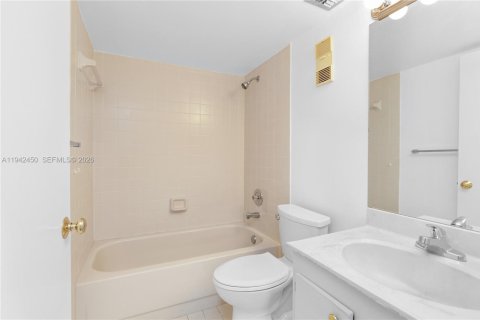Copropriété à louer à Miami, Floride: 2 chambres, 87.24 m2 № 1999960 - photo 15