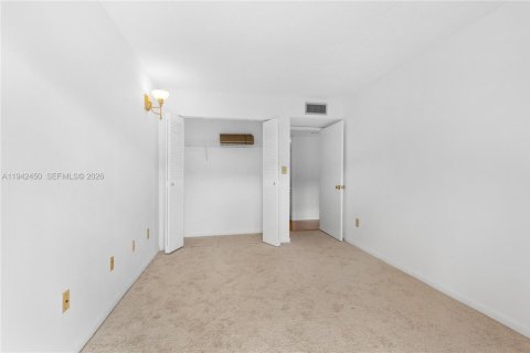 Copropriété à louer à Miami, Floride: 2 chambres, 87.24 m2 № 1999960 - photo 18